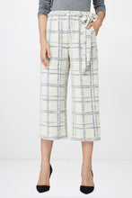 Load image into Gallery viewer, White Jacquard Crop Pants
